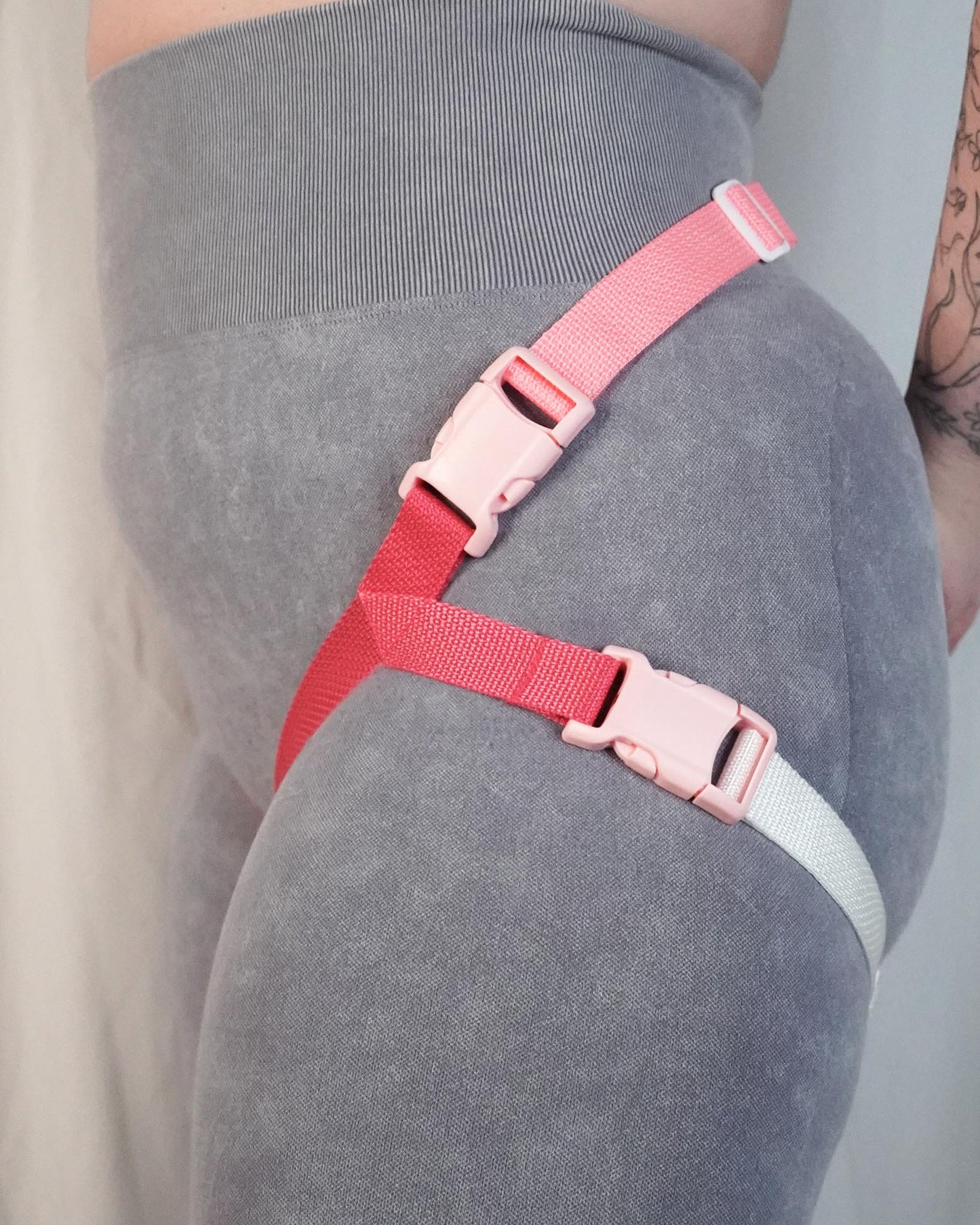 Lesbian 1 Flag Harness